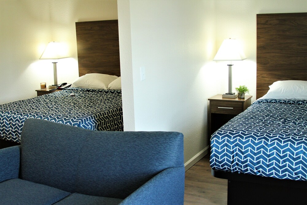 Stay Plus Extended Stay Suites - photo 12