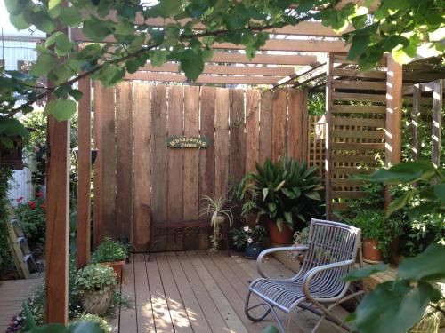 Whispering Pines Bed and Breakfast — 4-Star Luxury Hotel in Collie, Australia
