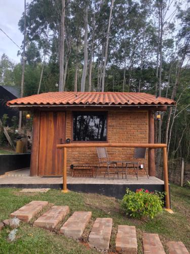 Cabana Fé Miguel Pereira Chalé Para Casal no Centro MP in Miguel Pereira, Brasil