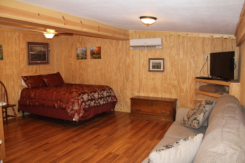 Shawnee Trails Lodging and Suites - photo 10