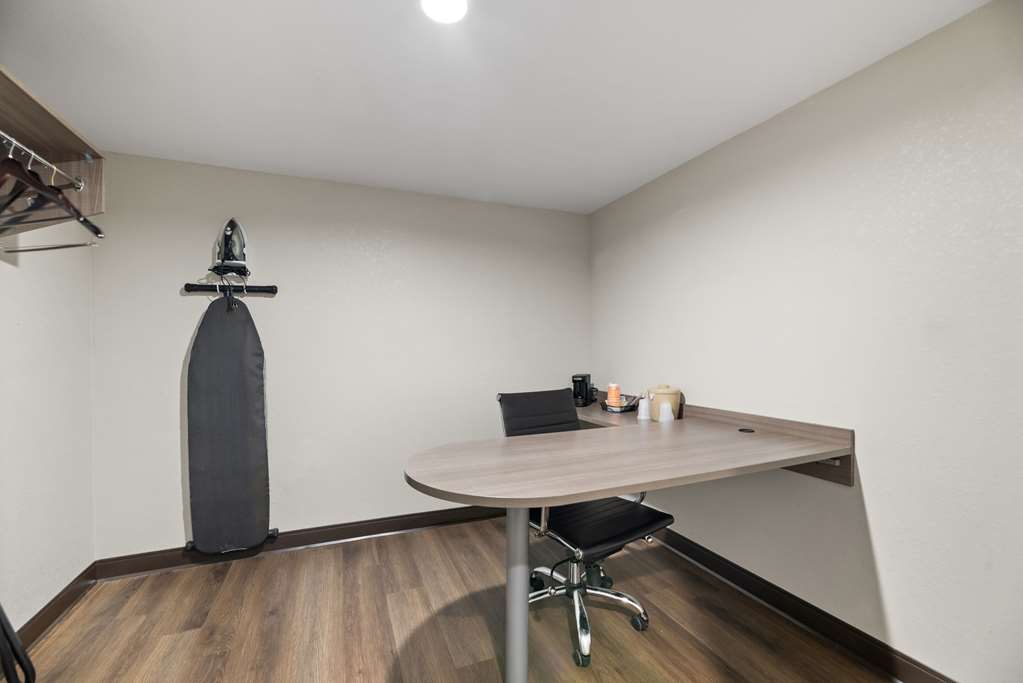 Quality Suites Wildwood The Villages - photo 22