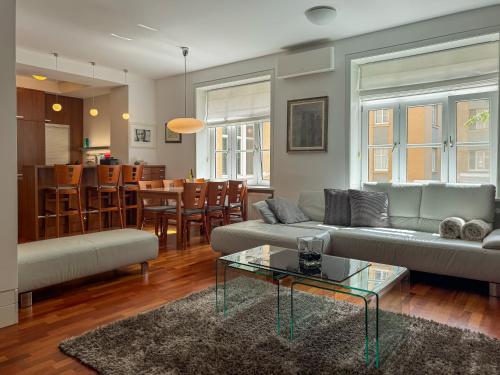 Apartment 29 Old Town 2 Bathrooms AC Quiet — 4-Star Luxury Hotel in Bratislava, Slovakia