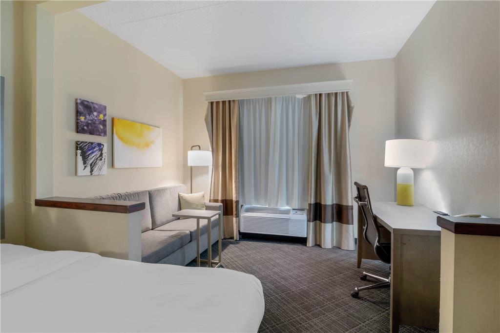 Comfort Inn Bismarck - photo 16