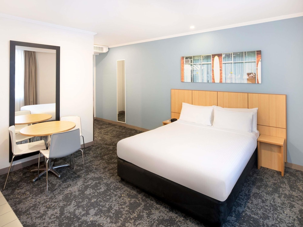 Mercure Sydney Manly Warringah — 4-Star Luxury Hotel in Sydney, Australia