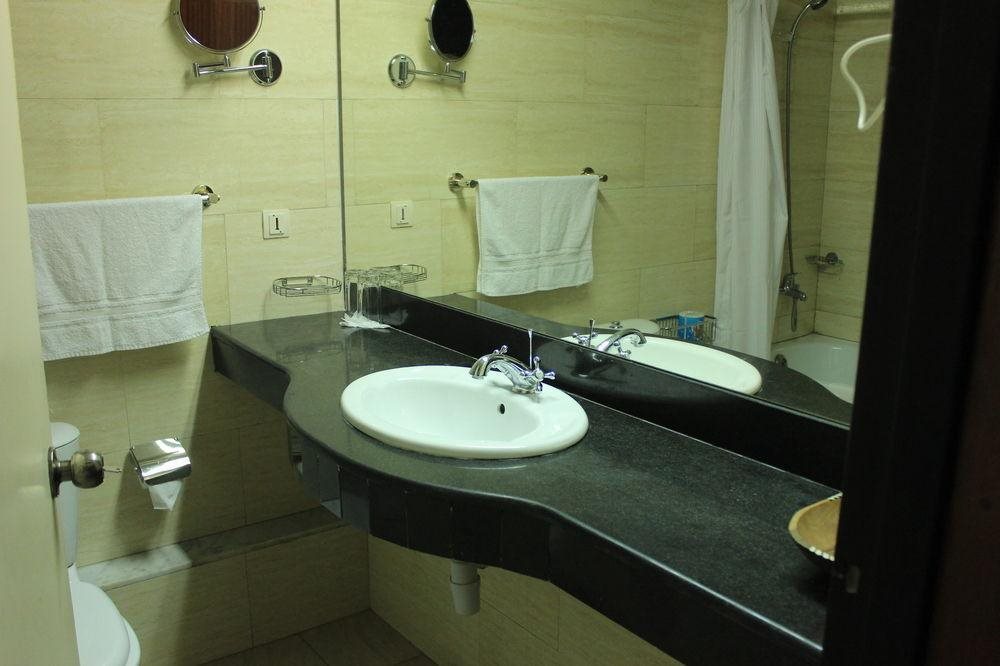Sun Safari Club Hotel — 4-Star Luxury Hotel in Bujumbura, Burundi