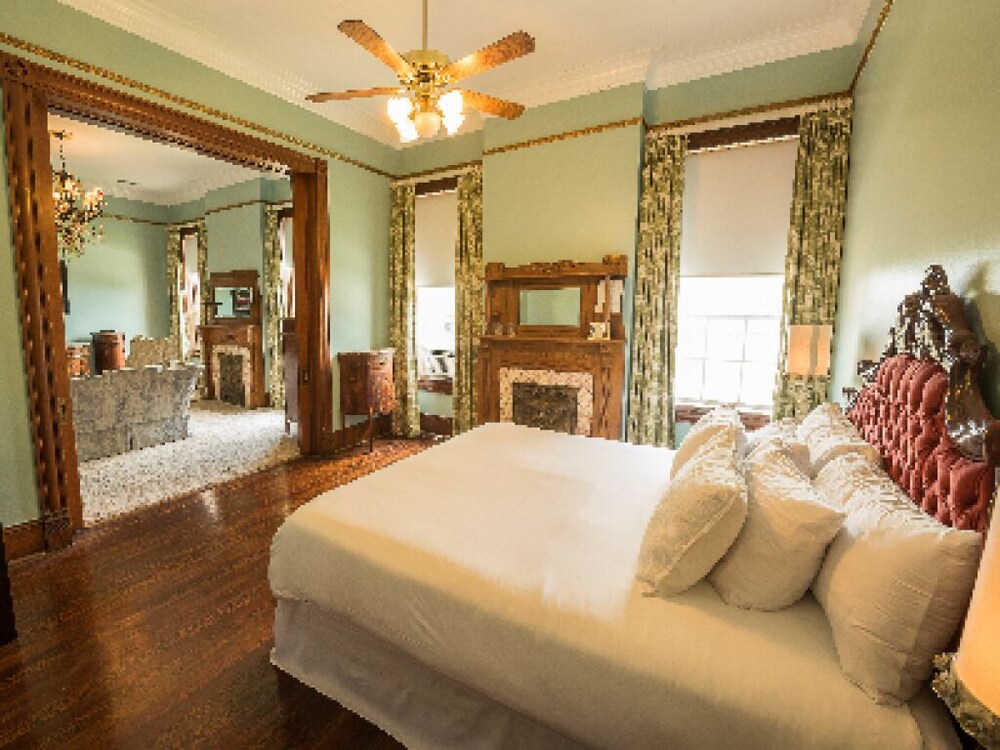 The Olivia Mansion - photo 6