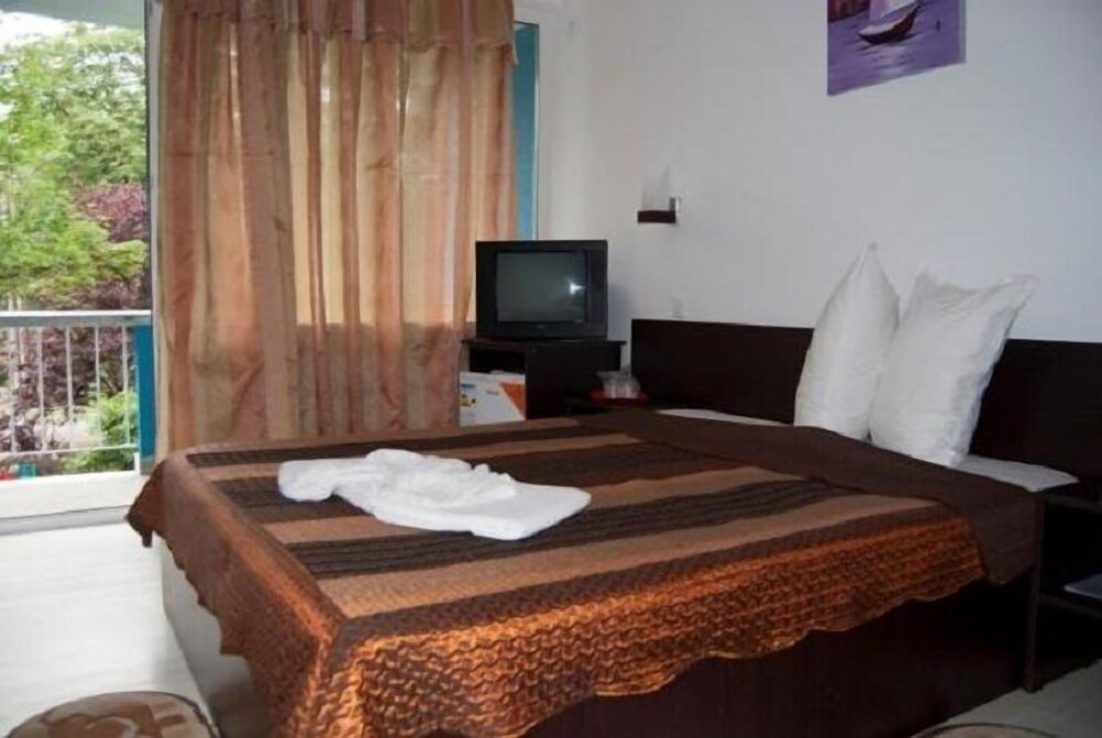Hotel Azur — hotel in Eforie Nord