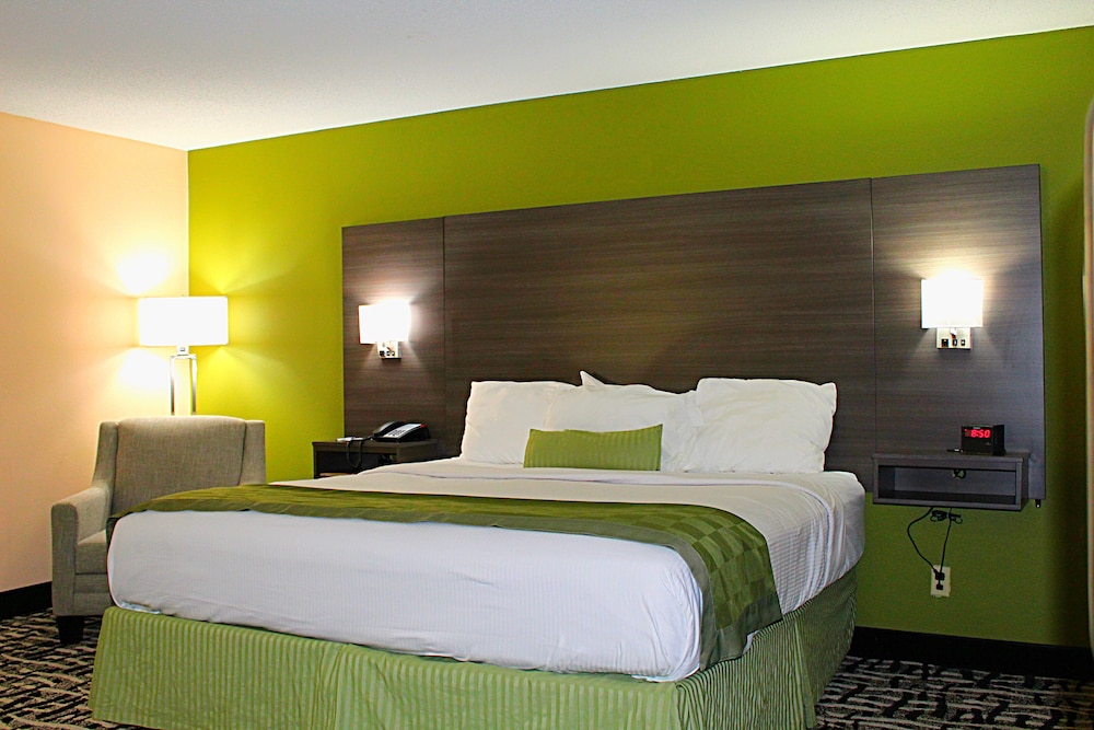 Baymont by Wyndham Springfield - photo 6