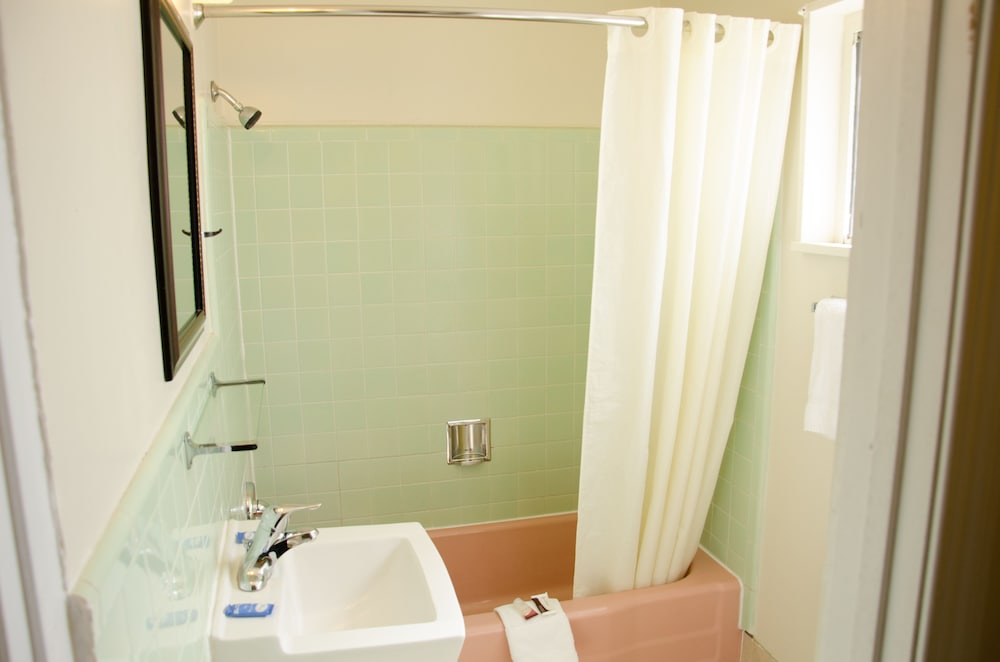 Budget Inn and Suites Colby - photo 32