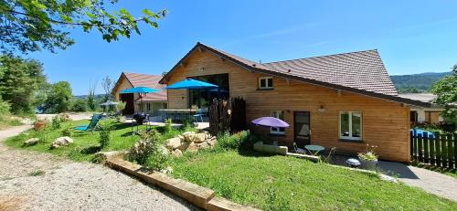 Gites Aux Granges du Vilaret — hotel in Clairvaux-Les-Lacs