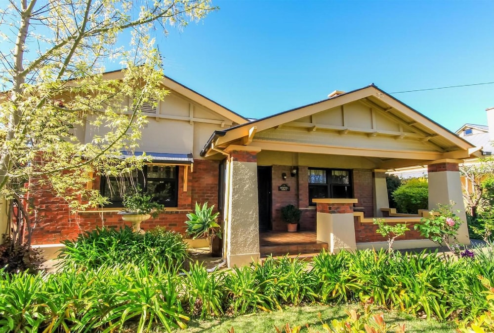Ambrosia Holiday Home — 4-Star Luxury Hotel in Tanunda, Australia