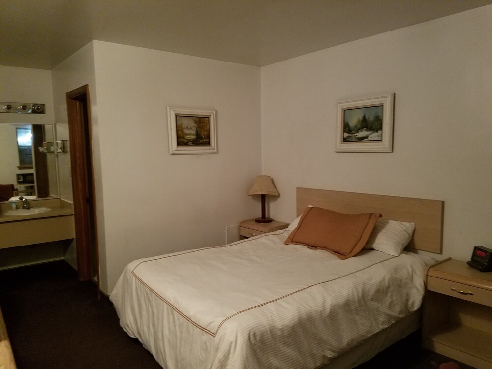 Downtown Xenion Motel - photo 9