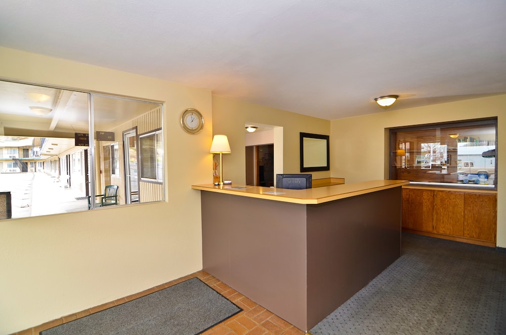 Sunset Inn John Day - photo 2
