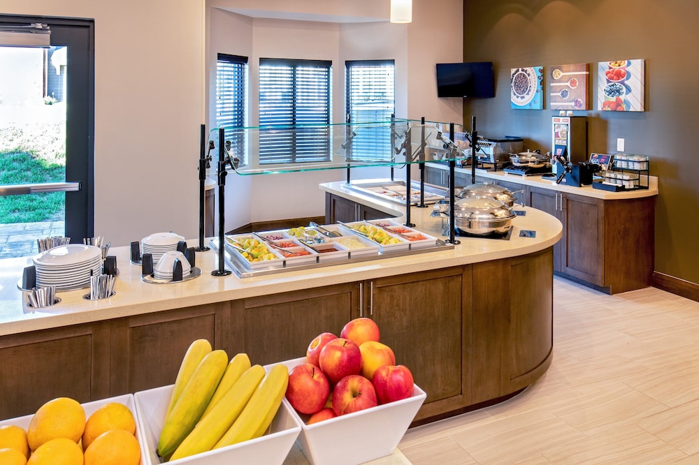 Staybridge Suites Charlottesville Airport by IHG - photo 35