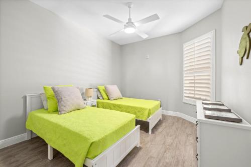 Bradenton Retreat Pool Stunning Views & More in Bradenton, United States