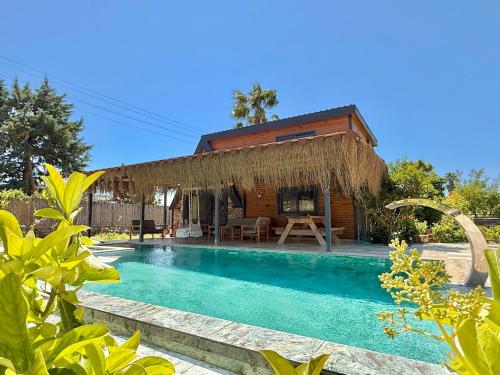 Villa with Hot Pool in Marmaris — 4-Star Luxury Hotel in Marmaris, Turkey