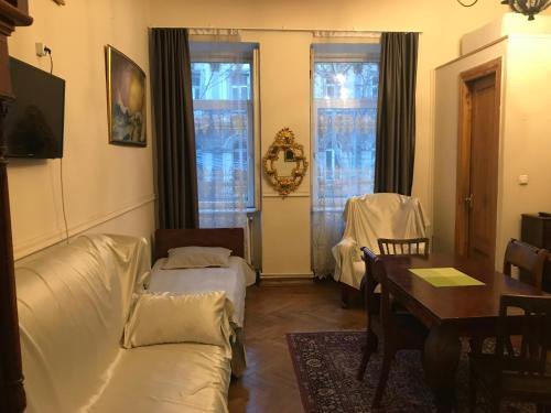 Gutsa Artists Guest House