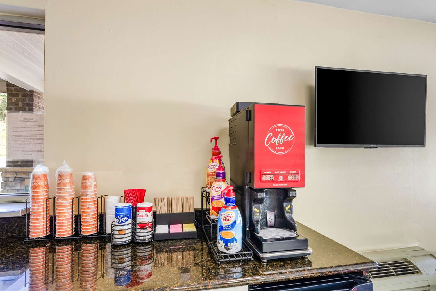 Econo Lodge Lynchburg VA - photo 32