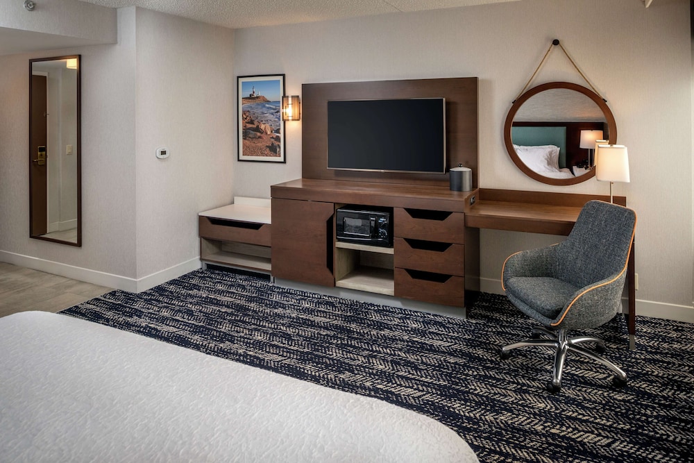 Hampton Inn Long Island Commack - photo 15