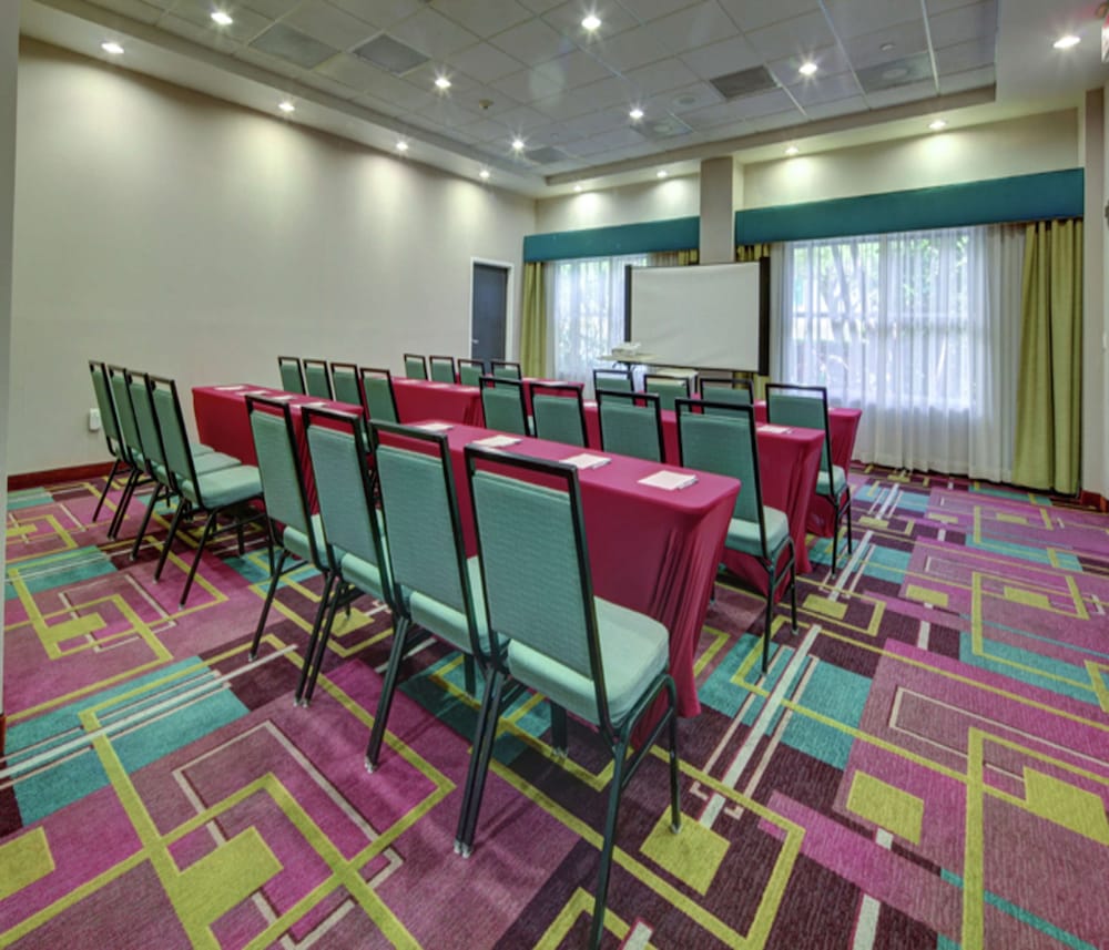 Hampton Inn Miami Coconut Grove Coral Gables - photo 32