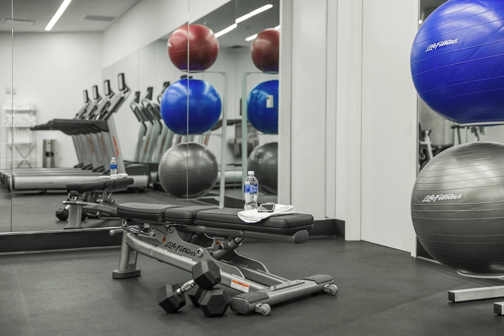 Courtyard Long Island City New York Manhattan View - photo 22