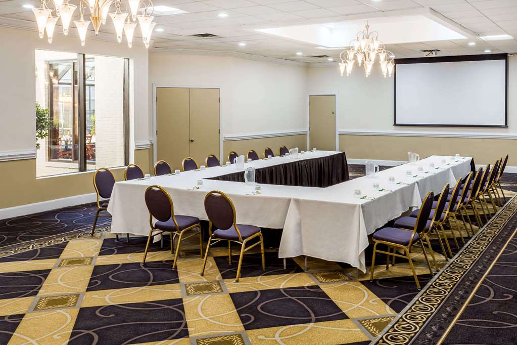 Wyndham Garden Greensboro - photo 18