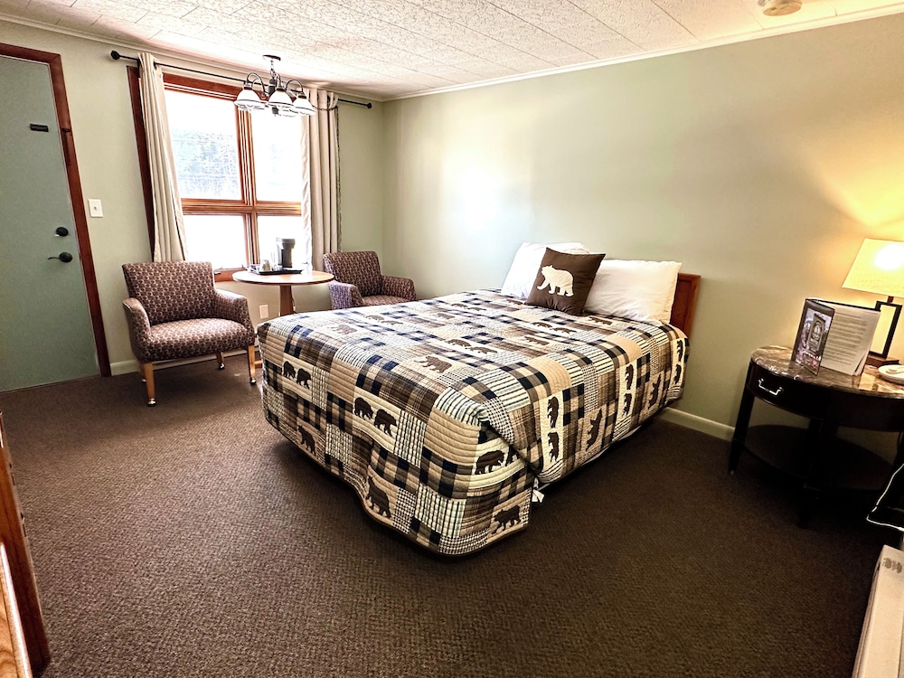 White Mountain Motel And Cottages - photo 14