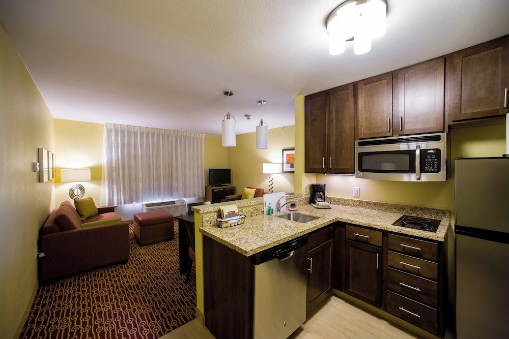 TownePlace Suites Roswell - photo 20