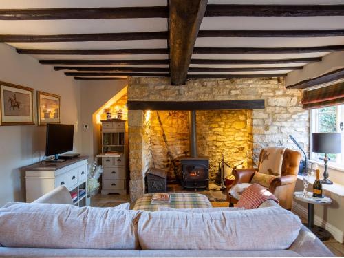 Thimble Cottage — 4-Star Luxury Hotel in None, United Kingdom