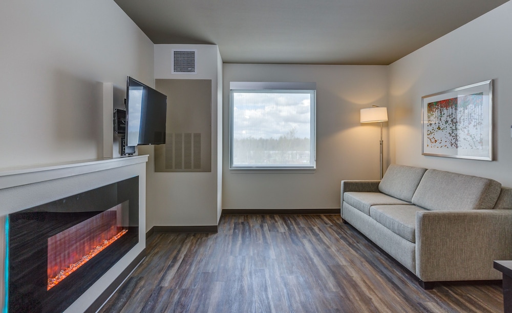 Holiday Inn & Suites Bellingham by IHG - photo 48