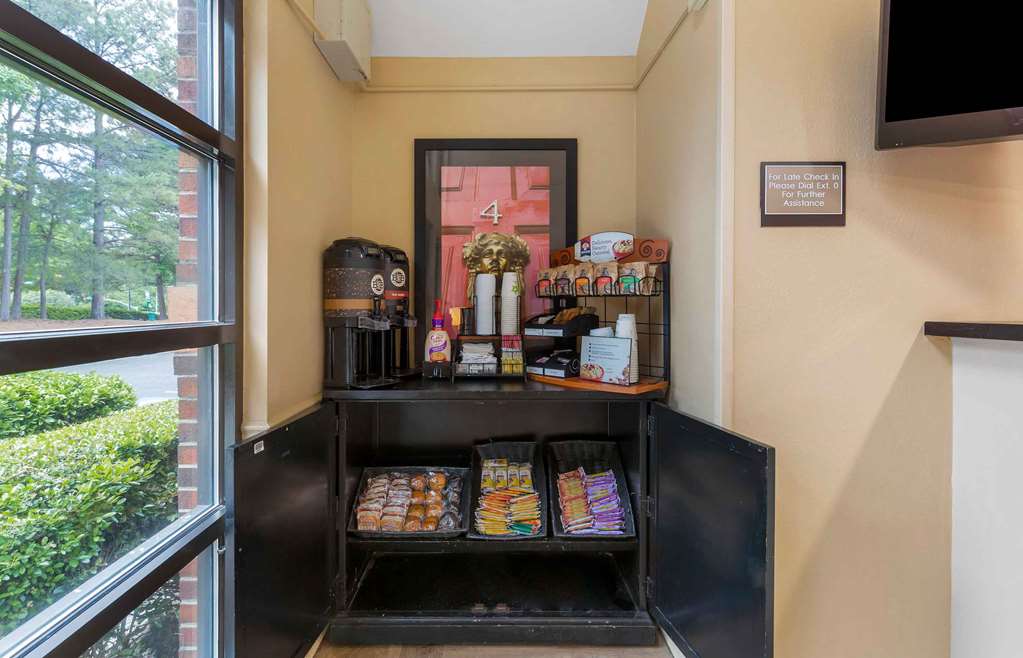 Suburban Studios Cary RDU Airport - photo 7