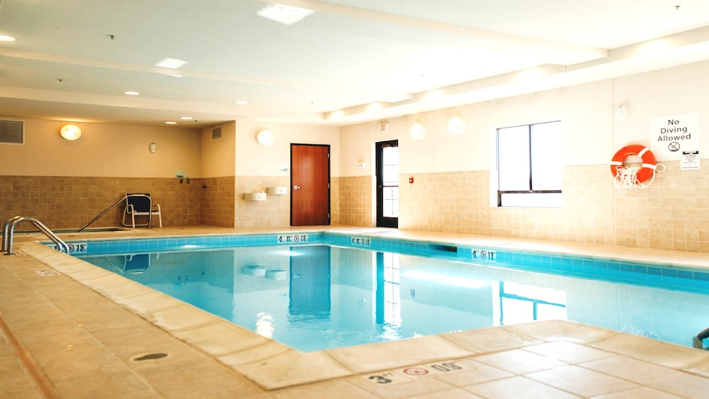 Holiday Inn Express & Suites Morton Peoria Area by IHG - photo 35