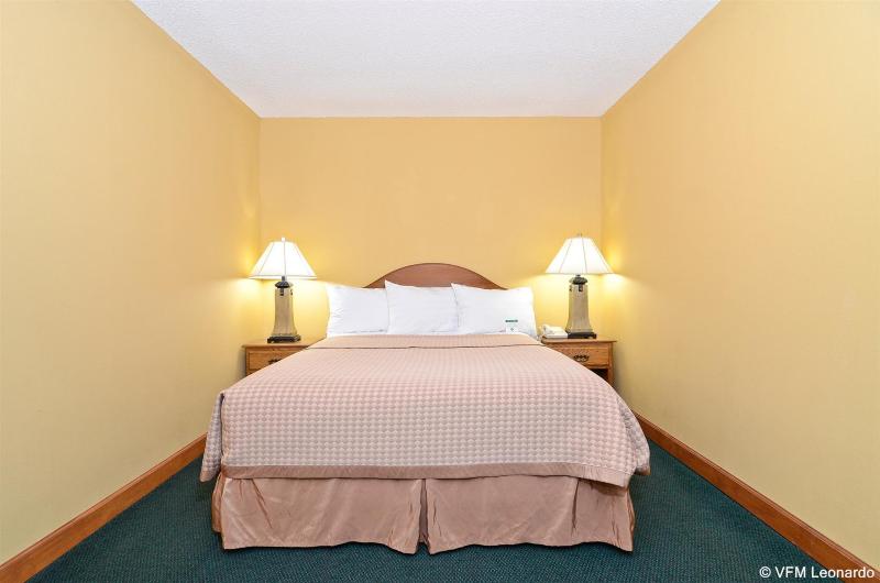 Americas Best Value Inn Iola - photo 30