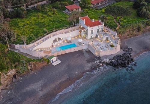 Mirea Relais de Charme — 4-Star Luxury Hotel in Vico Equense, Italy