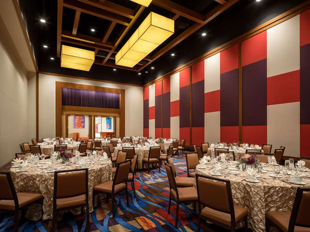 Vee Quiva Hotel & Casino - photo 20