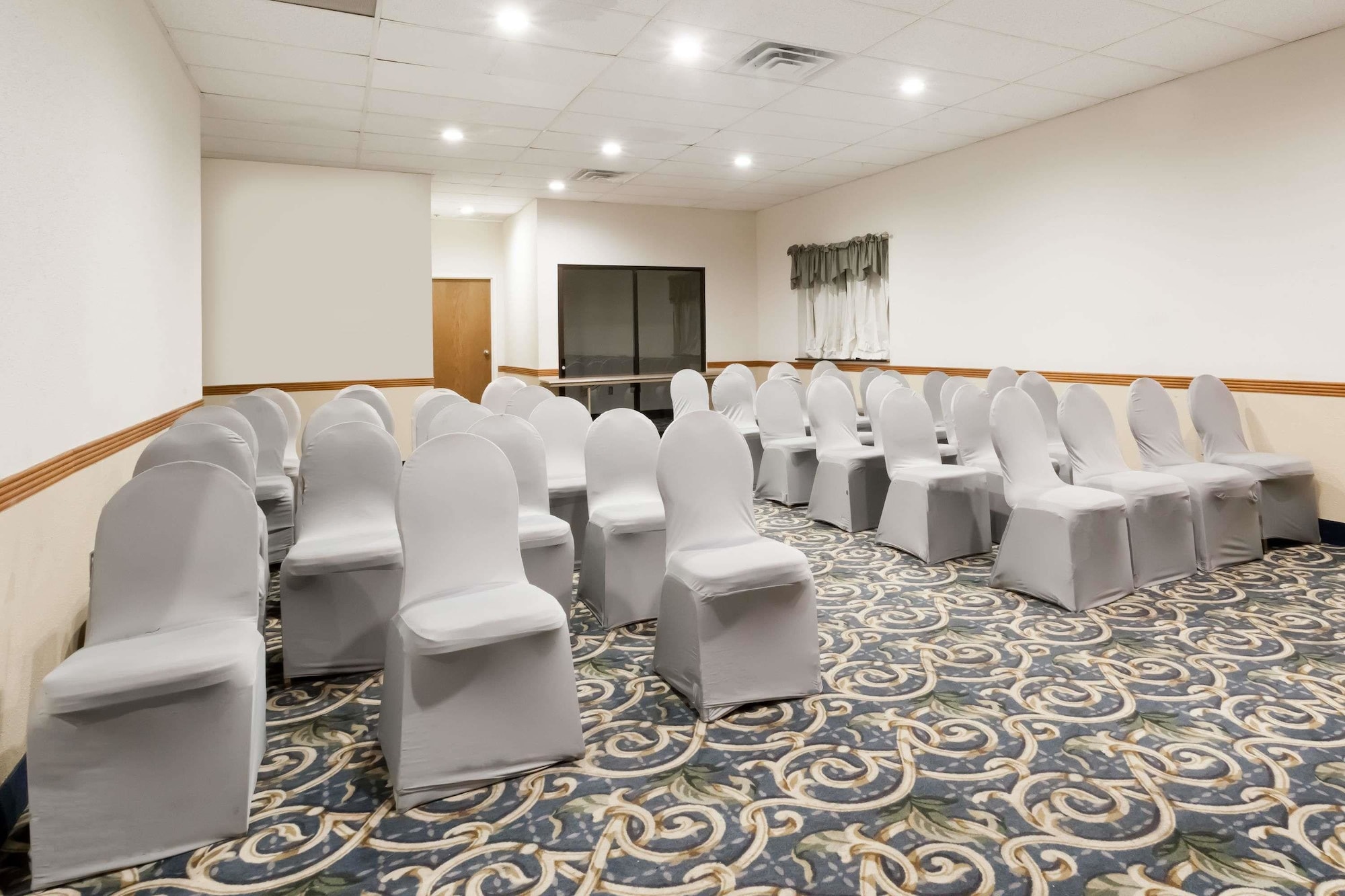 APM Inn and Suites - photo 5