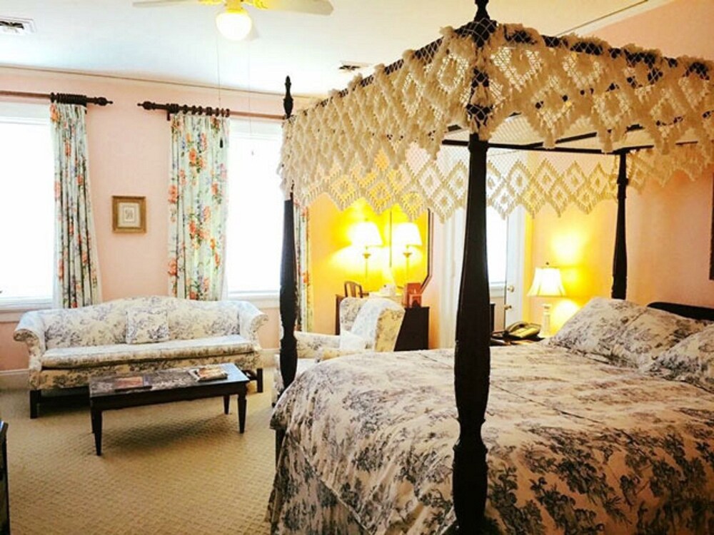 Morehead Inn - photo 30