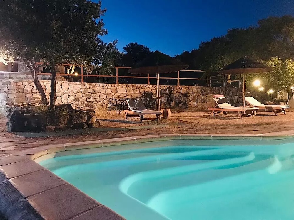 Il Nuraghe Del Lago Coghinas — 4-Star Luxury Hotel in Oschiri, Italy