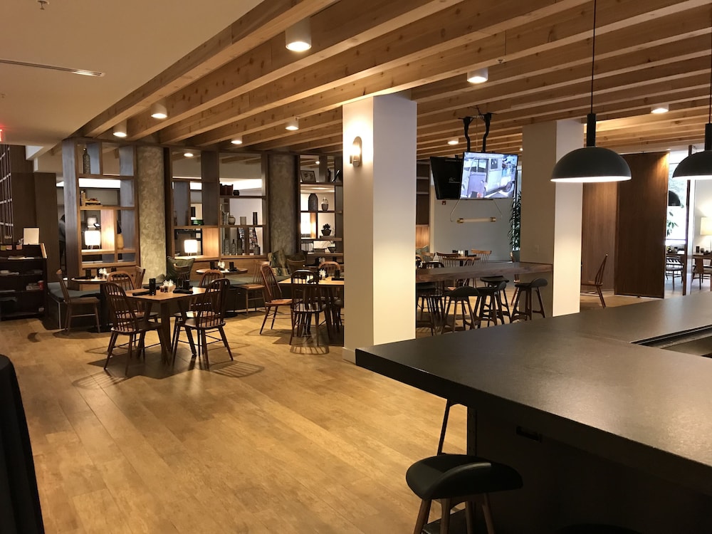 DoubleTree by Hilton Atlanta Windy Hill Ballpark - photo 62