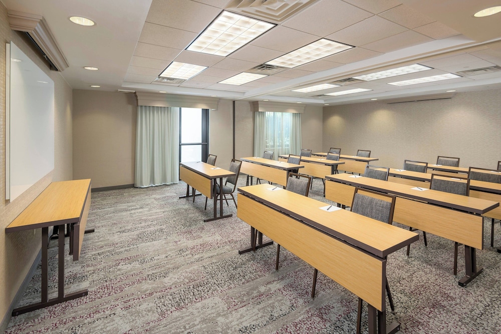 Courtyard by Marriott Philadelphia Valley Forge Collegeville - photo 38