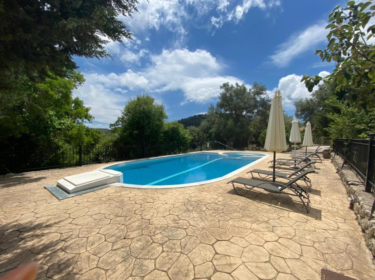 Apanema Mindfulness Villas Resort with Fast WiFi Pool Sauna Massage — 4-Star Luxury Hotel in Lefkada, Greece