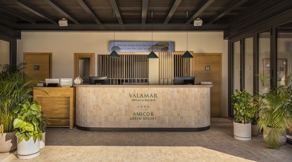Valamar Amicor Resort — Stari Grad — photo 2