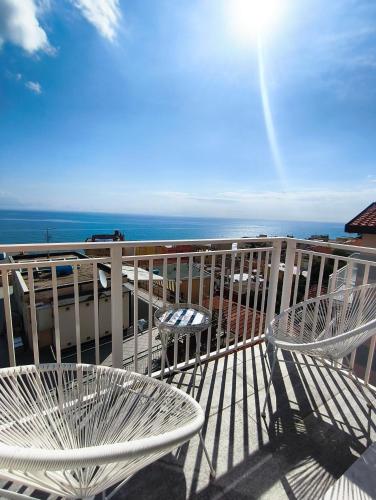 Spectacular sea view 3 minutes walk from the sea in Laigueglia, Italy