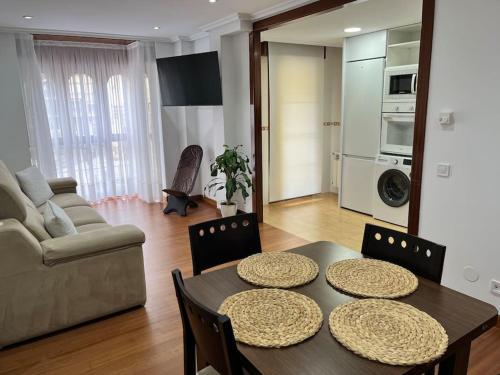 Piso Acogedor Y Centrico — hotel in Santona