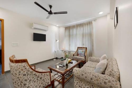 Penthouse With Jacuzzi Garden & Extra Room Pets OK
