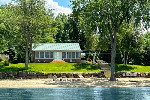 Thayer Beach Lakehouse — Colchester