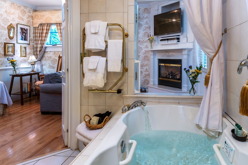 Abbington Green Bed & Breakfast Inn - photo 27
