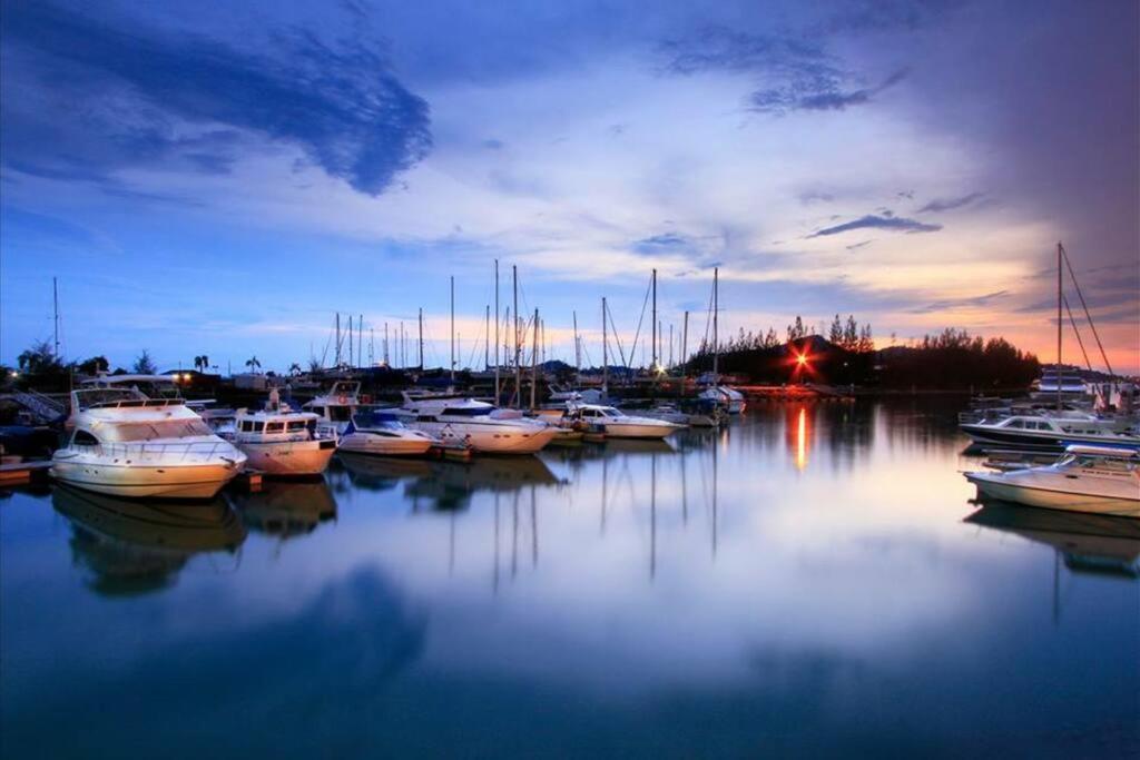 Omari Tiara Bay Marina Island Lumut Homestay — 4-Star Luxury Hotel in Lumut, Malaysia