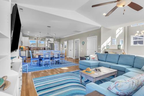 Porpoise Driven Life by Oak Island Accommodations - photo 49