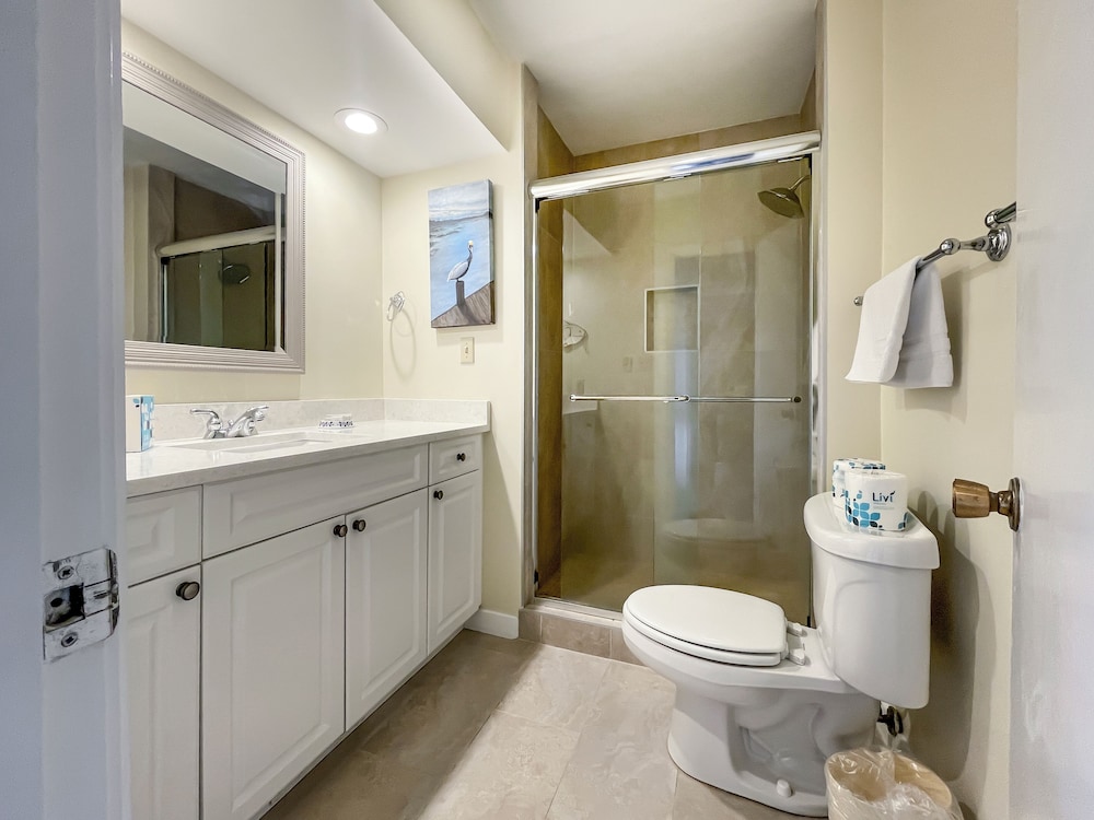 1404 South Beach Villa at The Sea Pines Resort - photo 12